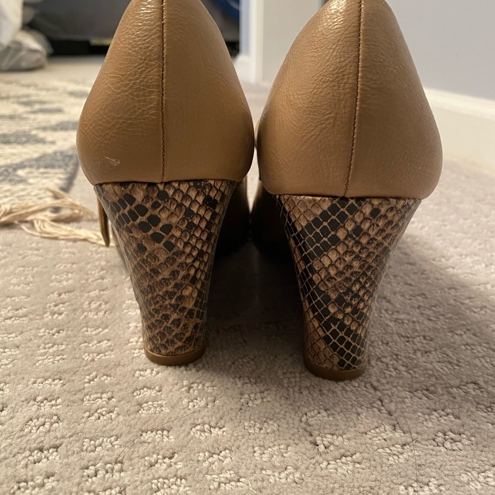 Dress shoes - Picture 3 of 3